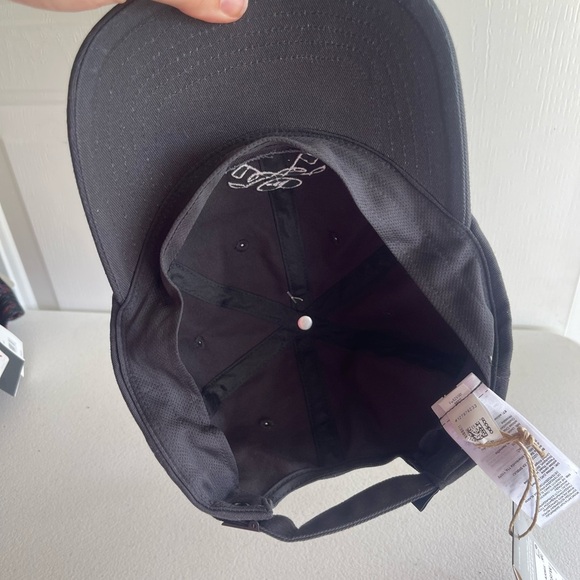 Adidas golf nwt coat of arms black white soft cap hat - Picture 2 of 6